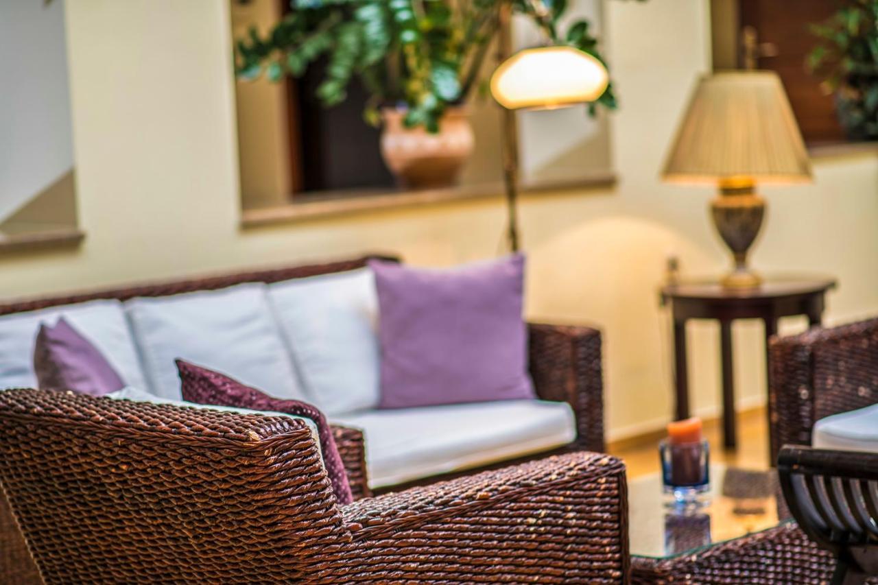 Hotel Forest Hills Зирц Экстерьер фото