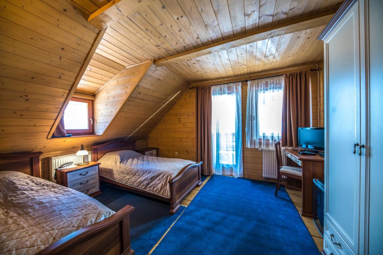 Hotel Forest Hills Зирц Экстерьер фото
