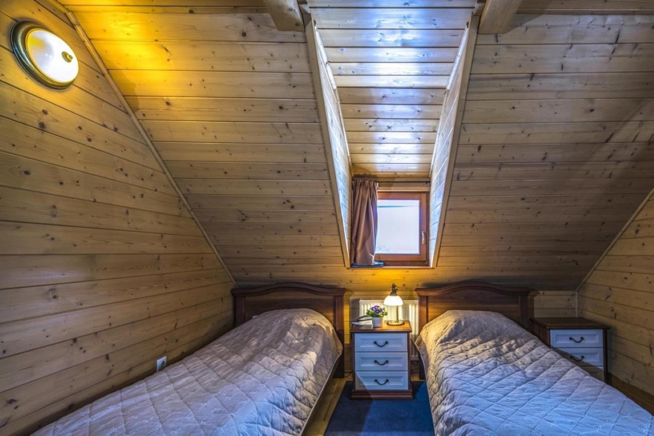 Hotel Forest Hills Зирц Экстерьер фото