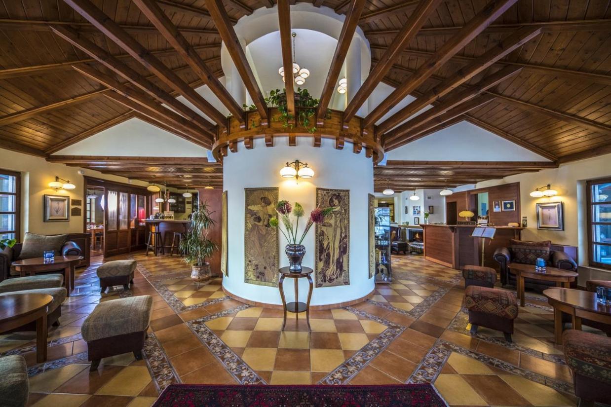 Hotel Forest Hills Зирц Экстерьер фото